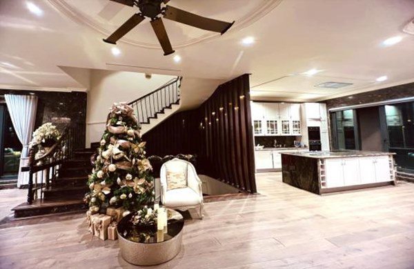 Lã Thanh Huyền trang trí Giáng sinh trong biệt thự 60 tỷ, lung linh hơn cả khách sạn - Ảnh 6.