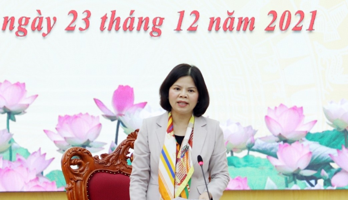 Tin sáng 25/12: F0 hé cửa cho thông thoáng, 5 phút sau bị &quot;tố&quot; thiếu ý thức - Ảnh 4.