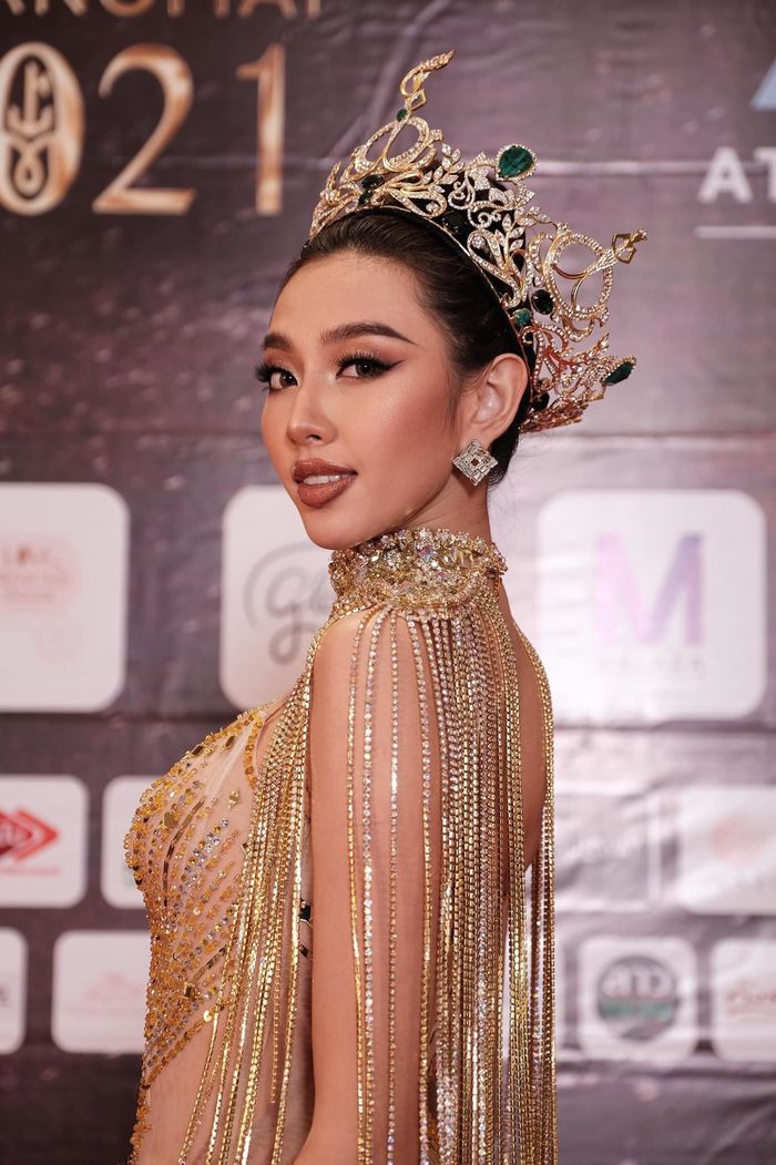 Hoa hậu Thùy Tiên đẹp kiêu sa như nữ thần - Ảnh 4.