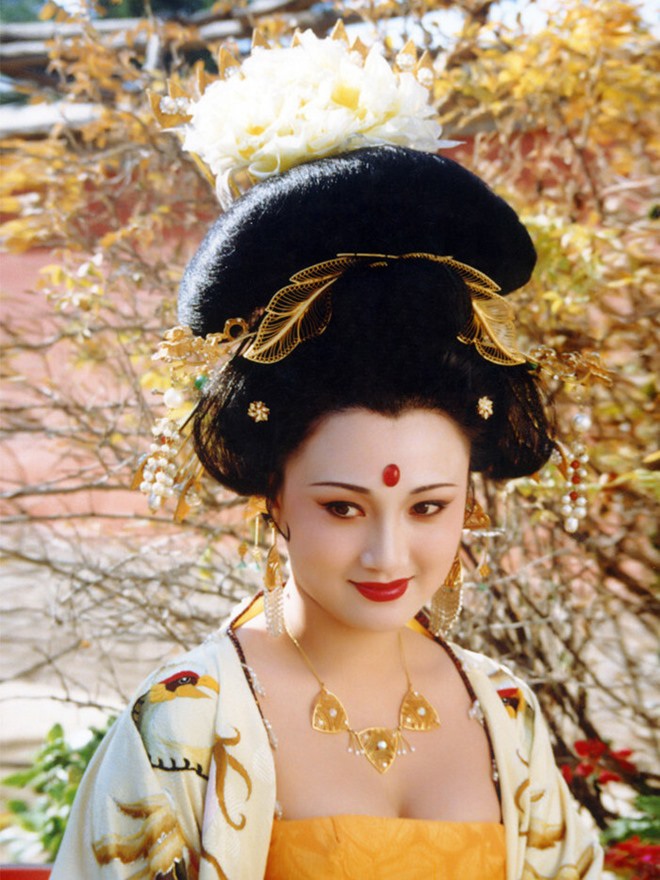 Cuộc sống nhiều bất ngờ của &quot;Dương Quý Phi đẹp nhất mọi thời đại&quot; - Ảnh 3.