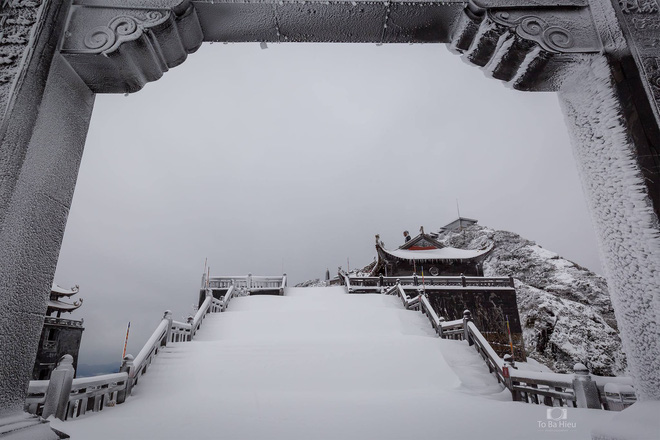 Sự thật về những hình ảnh tuyết rơi tuyệt đẹp ở Sa Pa khiến dư luận ngỡ ngàng - Ảnh 4.
