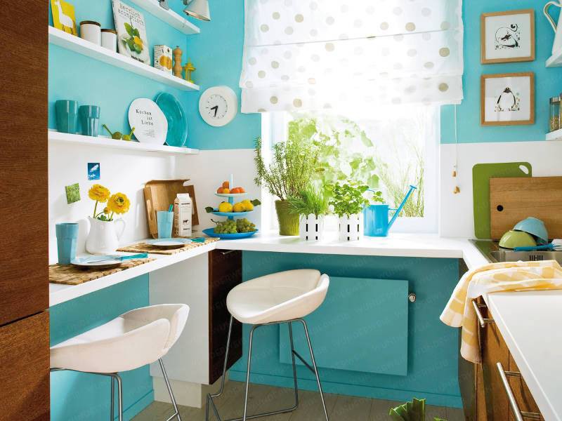 2 căn bếp nhỏ hiện đại và đẹp bất ngờ với tone màu xanh nhạt - Ảnh 3.
