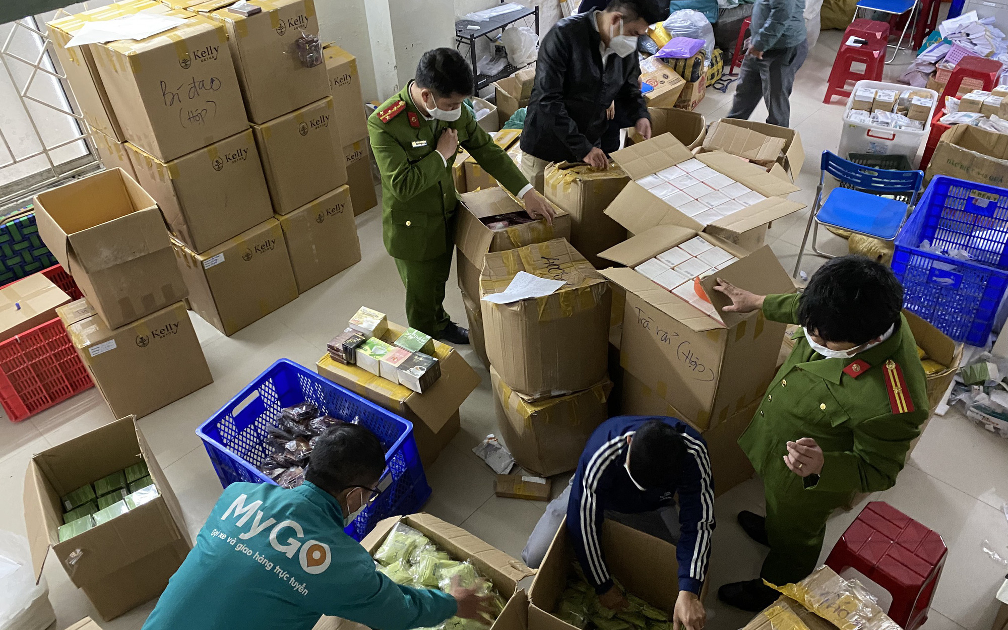 Thừa Thiên Huế: Phát hiện hàng nghìn hộp thực phẩm tăng, giảm cân không rõ nguồn gốc