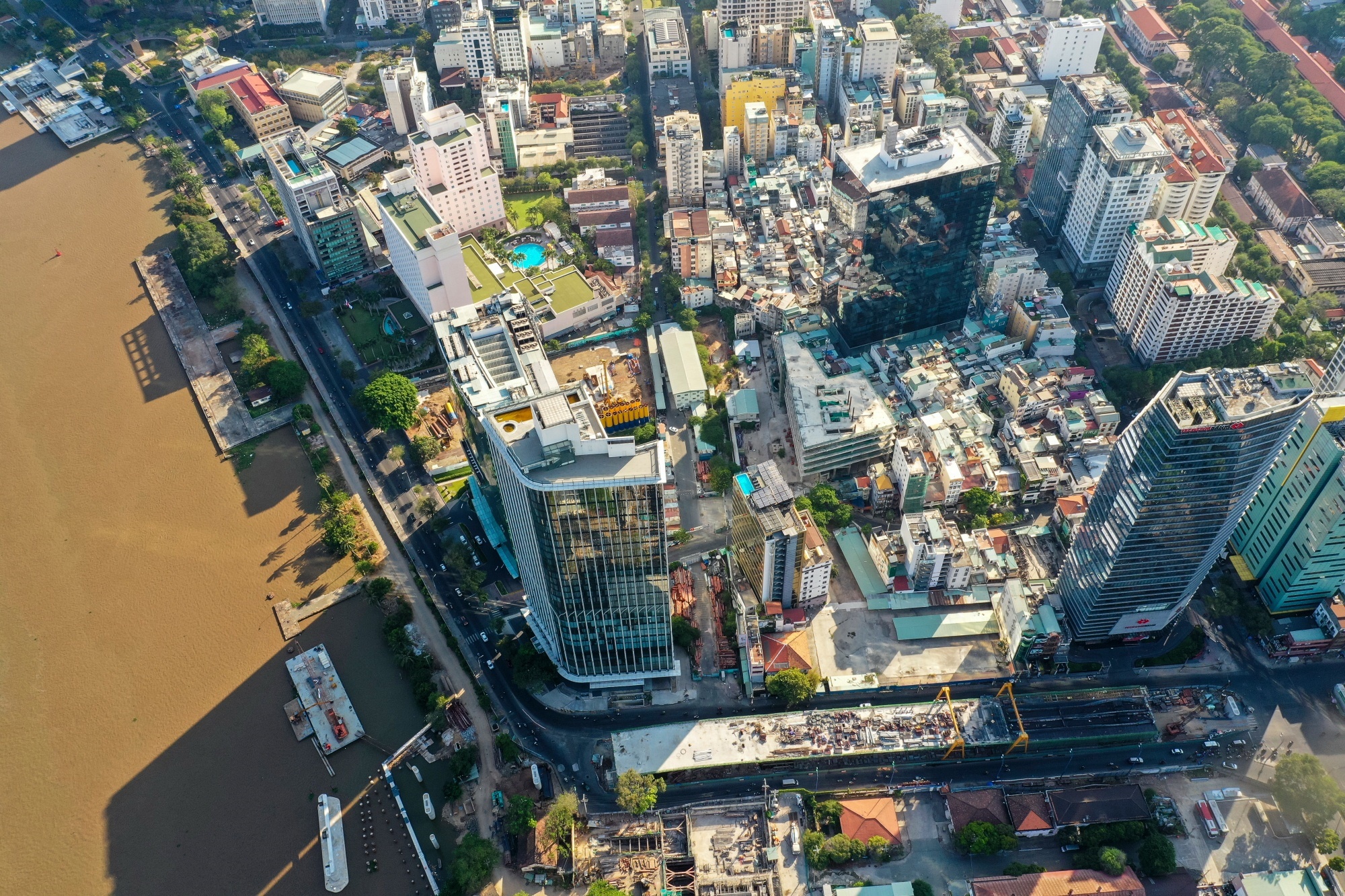 Đất trung t&acirc;m TP.HCM đang được ng&acirc;n h&agrave;ng rao b&aacute;n h&agrave;ng loạt - Ảnh 2.