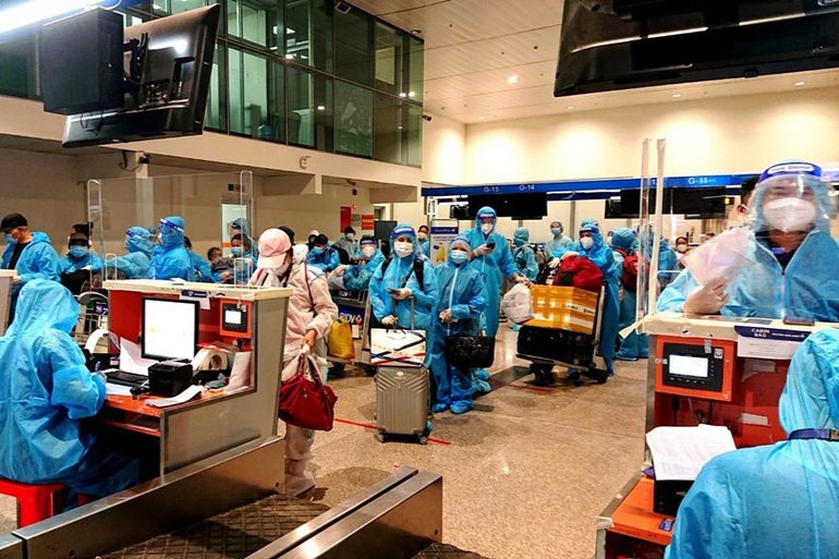 14 trường hợp nhiễm biến chủng Omicron, Bộ Y tế gửi công điện đến Quảng Nam, Đà Nẵng và 2 hãng hàng không - Ảnh 1.