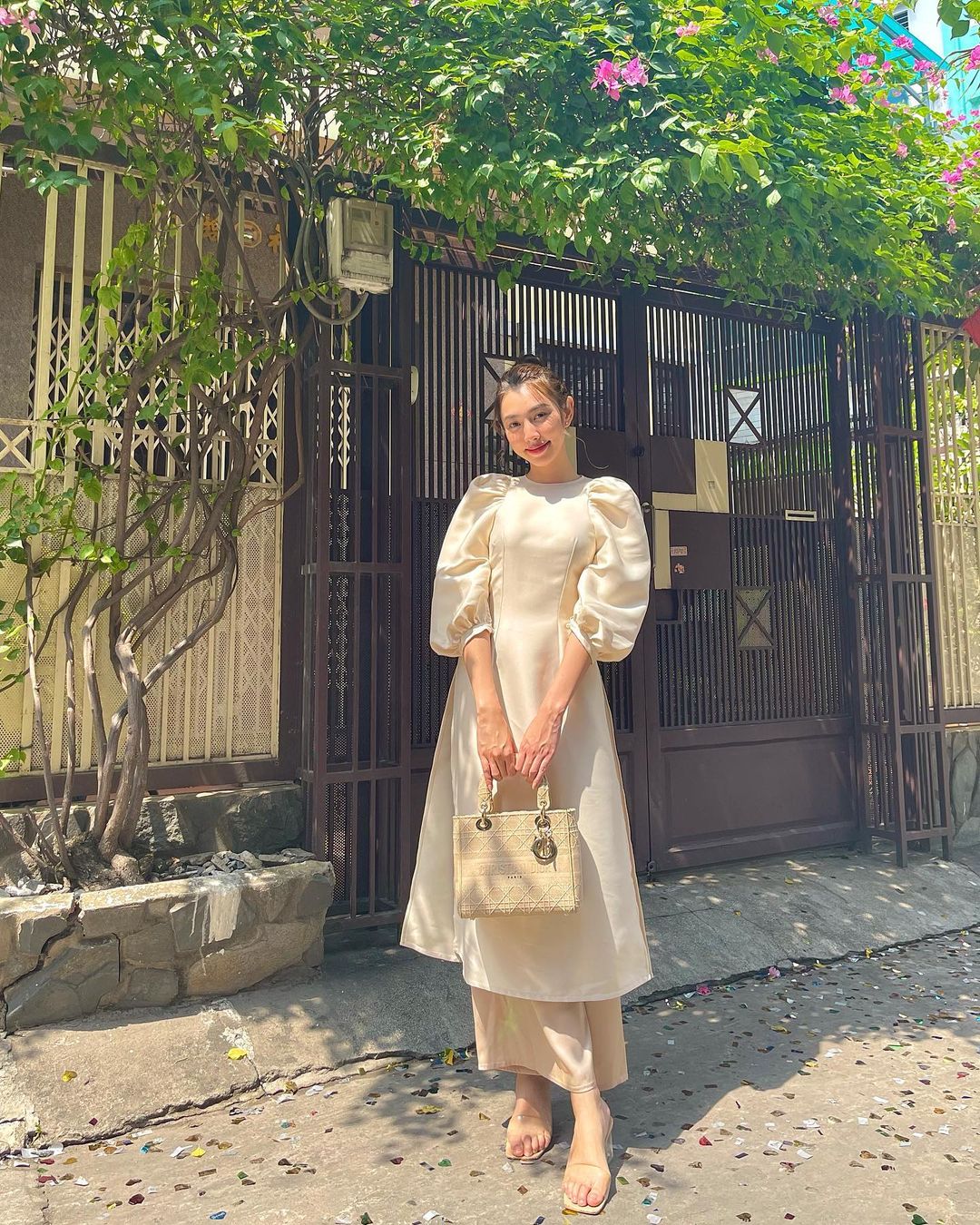 Style ngoài đời của Thùy Tiên - Miss Grand International 2021: Thích để mặt mộc, tủ đồ đơn giản hết sức  - Ảnh 6.