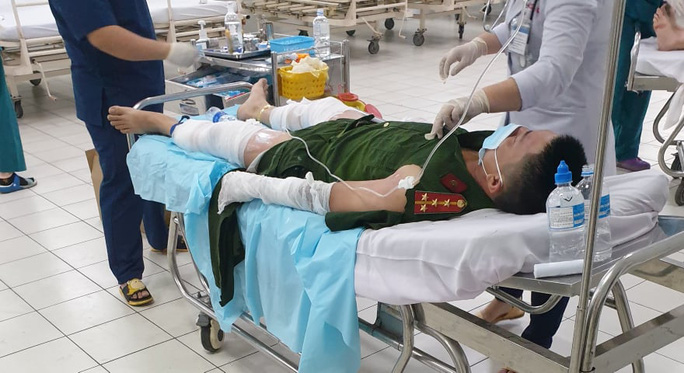 Thông tin mới vụ bốn công an bị thương tại căn nhà đang bị cưỡng chế ở quận Phú Nhuận - TP HCM  - Ảnh 1.