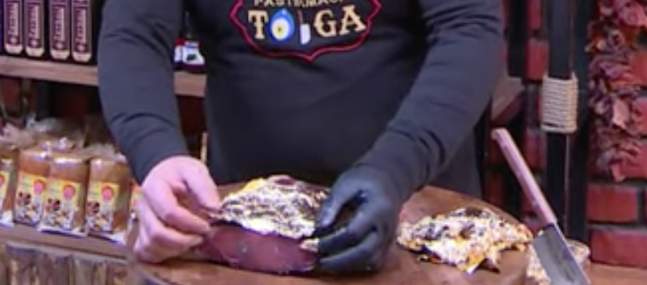 M&oacute;n thịt b&ograve; bọc v&agrave;ng, ăn một miếng mất cả gia t&agrave;i - Ảnh 5.