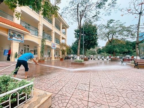 Hà Nội: Trường Tiểu học Trung Yên bị tố thu hàng trăm triệu đồng phí vệ sinh - Ảnh 3.