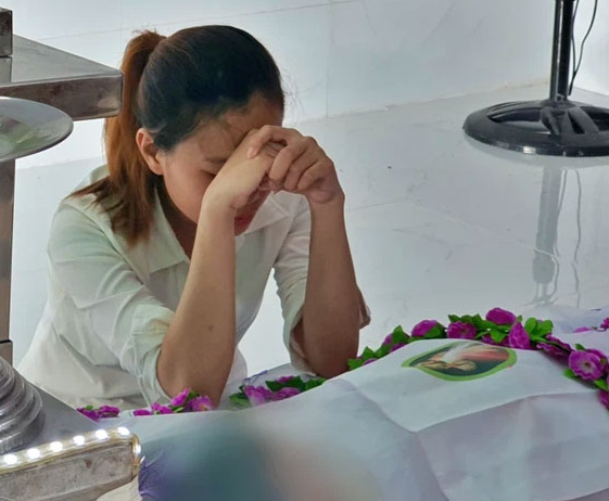Nước mắt người mẹ và hoàn cảnh đặc biệt của bé gái 5 tuổi bị sát hại, hiếp dâm ở Vũng Tàu - Ảnh 1.