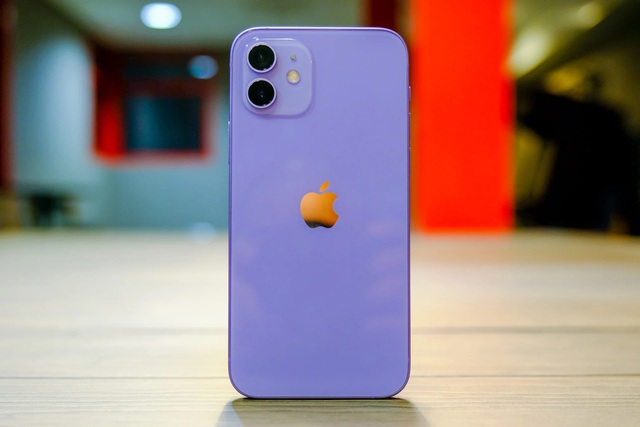 Cận cảnh chiếc iPhone 12 màu tím mà Apple vừa ra mắt - Ảnh 2.