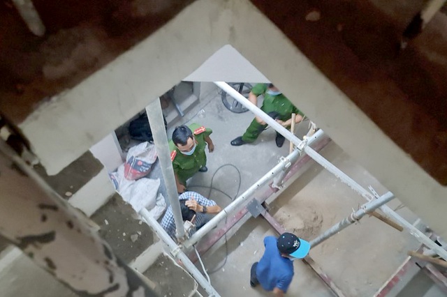  Thợ sơn ở Sài Gòn bị viên đạn chì găm vào mông  - Ảnh 2.