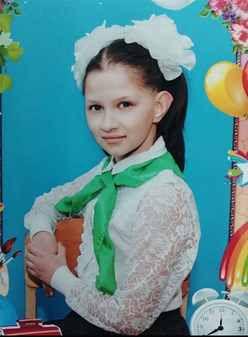 Bé 12 tuổi ở Nga bị hiếp và giết trên đường đi học về