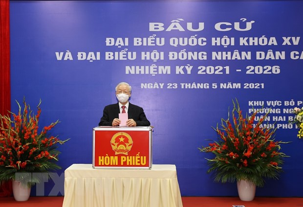 Tổng Bí thư Nguyễn Phú Trọng vui mừng, phấn khởi và xúc động khi thực hiện xong quyền và nghĩa vụ của công dân - Ảnh 2.