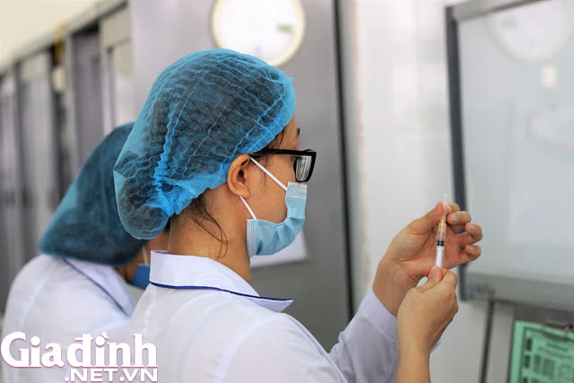 Hải Phòng đẩy nhanh tiến độ tiêm vaccine đợt 2 - Ảnh 2.