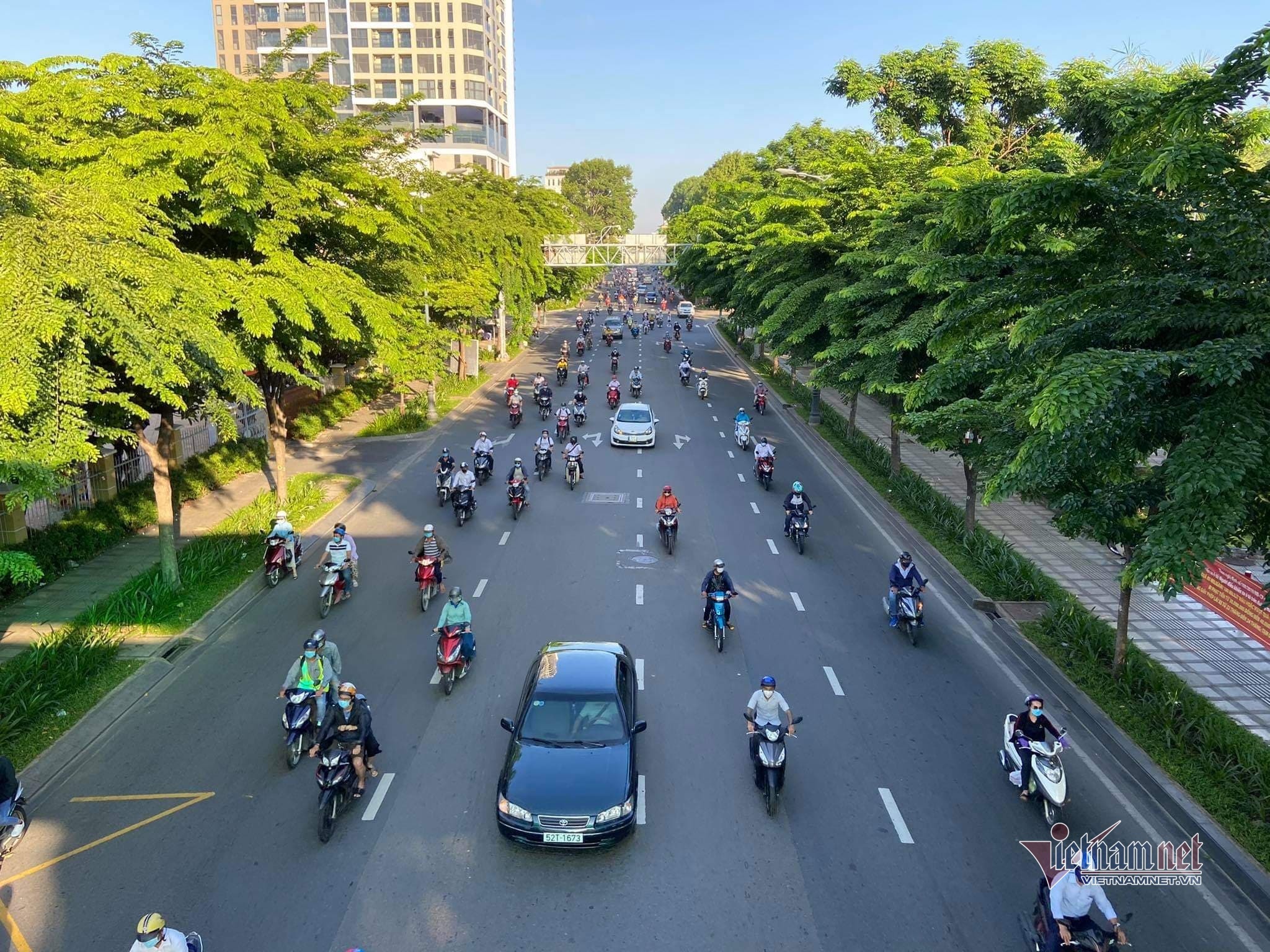 TP.HCM: Thành phố Hồ Chí Minh - trái tim của miền Nam, nơi giao thoa của văn hóa, lịch sử và hiện đại. Hãy khám phá những nét đẹp đặc trưng của thành phố sôi động này và tìm hiểu về lịch sử và văn hóa đa dạng của nơi này.