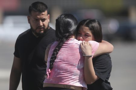 Nữ sinh lớp 6 xả súng ở trường học Mỹ khiến 3 người bị thương, học sinh và phụ huynh hoảng loạn tột độ - Ảnh 5.