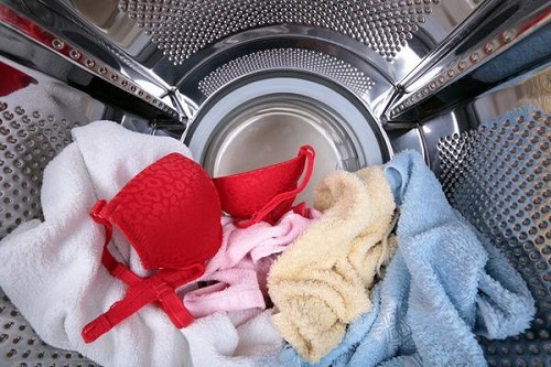 Mách chị em giặt và bảo quản áo ngực đúng cách để luôn giữ form, bền đẹp kể cả khi giặt bằng tay hay bằng máy - Ảnh 3.