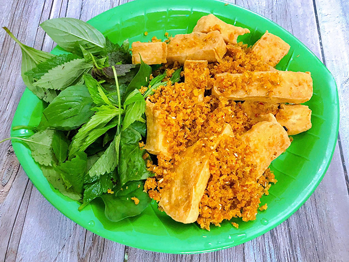 Cách thực hiện đậu phụ chiên sả ớt giòn rụm đáp ứng ăn là ghiền