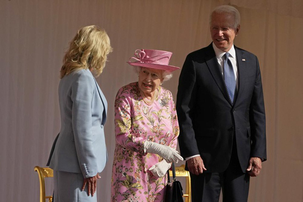 Hình ảnh Nữ hoàng Anh rạng rỡ đón vợ chồng Tổng thống Mỹ Joe Biden - Ảnh 8.