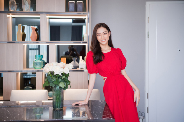 Hoa hậu Lương Thùy Linh khoe khéo căn penthouse nhờ tiết kiệm từ tiền cát- xê