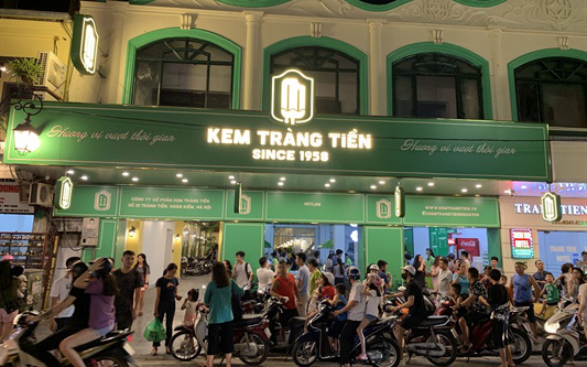 Hà Nội: Phạt cửa hàng Kem Tràng Tiền 15 triệu đồng vì vi phạm quy định phòng chống dịch