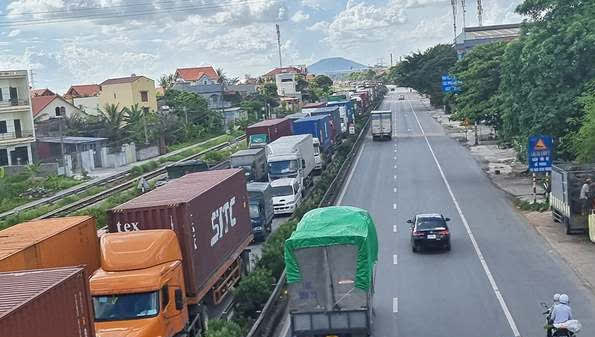 Hải Phòng: Tình cảnh ùn tắc chờ xét nghiệm âm tính ở các chốt kiểm soát dịch cơ bản được kiểm soát - Ảnh 20.