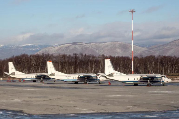 Tất cả hành khách may mắn sống sót sau cú hạ cánh cứng của máy bay Nga - Ảnh 1.