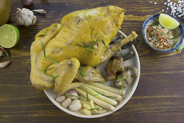 Người Việt đừng kết hợp thịt gà với những thực phẩm đại kỵ này vì có thể sinh độc, hại thân hoặc lãng phí dinh dưỡng - Ảnh 2.
