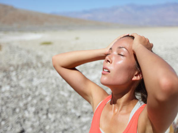7 vấn đề sức khỏe mùa nắng nóng và cách phòng chống - Ảnh 2.