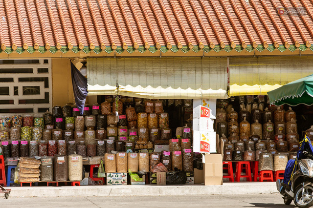 Khung cảnh vắng lặng chưa từng thấy của Chợ Lớn - Sài Gòn - Ảnh 12.
