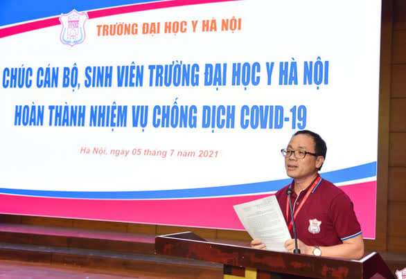 350 cán bộ, sinh viên Đại học Y Hà Nội vào Bình Dương chi viện chống dịch - Ảnh 2.