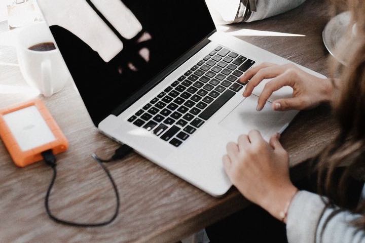 Từ A đến Z về cổng kết nối tr&ecirc;n Macbook - Ảnh 1.