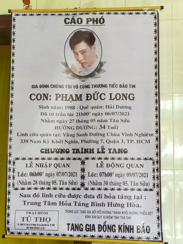 Bố mẹ túc trực tang lễ diễn viên, người mẫu Đức Long - Ảnh 2. Bố mẹ túc trực tang lễ diễn viên, người mẫu Đức Long - Ảnh 2.