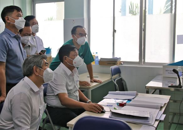 Thứ trưởng Bộ Y tế Đỗ Xuân Tuyên: Trung tâm Hồi sức tích cực tỉnh Tiền Giang phải sẵn sàng ứng phó với mọi tình huống dịch bệnh - Ảnh 2.