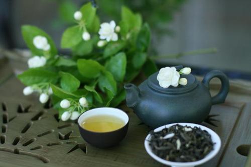 Loại hoa phổ biến, giá bình dân, mang đi pha trà uống có tác dụng chống lão hóa cực mạnh nhưng lại ít người dùng - Ảnh 1.