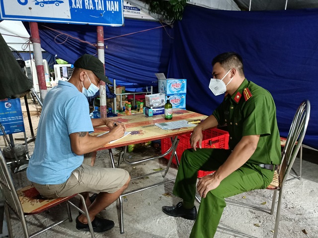 Chưa đầy 1 tháng, tỉnh Hải Dương xử phạt hơn 1.500 trường hợp vi phạm phòng, chống dịch - Ảnh 2.