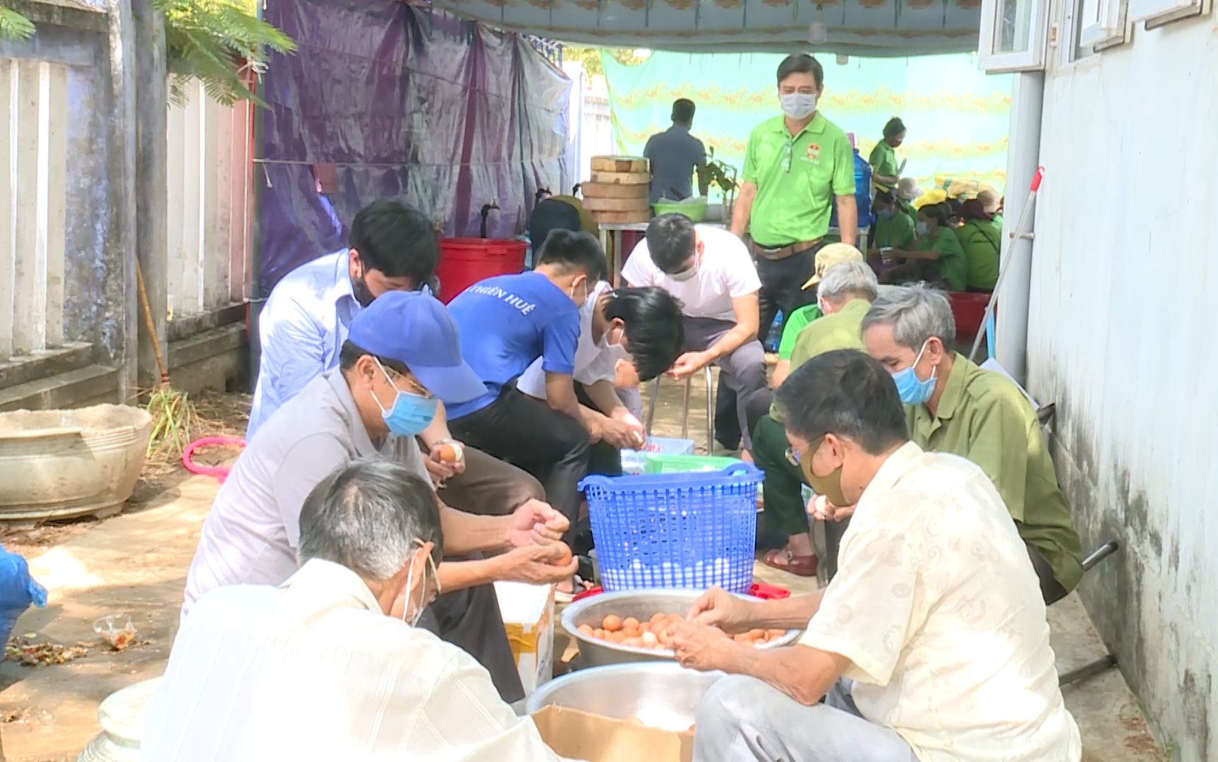 Những cựu chiến binh trên mặt trận chống COVID-19