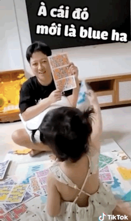 Trường Giang khoe clip dạy con gái học tiếng Anh, khoảnh khắc lộ cận dung mạo của bé đặc biệt gây chú ý - Ảnh 3.