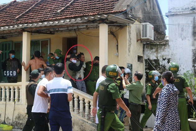 Nam Định: Giải cứu thành công cô gái bị bố đẻ giam giữ trái pháp luật - Ảnh 1.