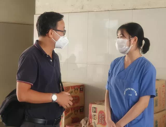 100 bác sĩ nội trú của Đại học Y Hà Nội mang trái tim nhiệt huyết tới Bình Dương - Ảnh 2.