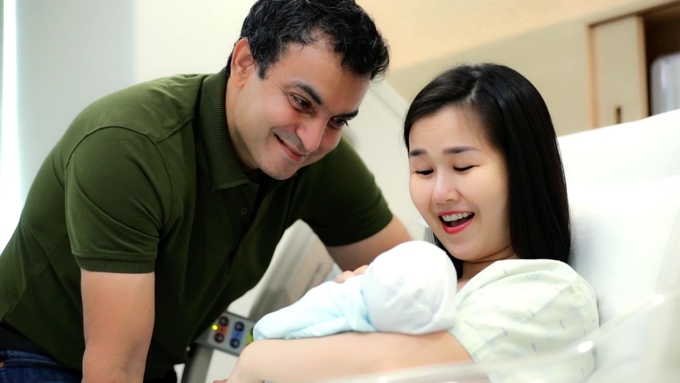 Võ Hạ Trâm cúng đầy tháng cho con gái lai Ấn