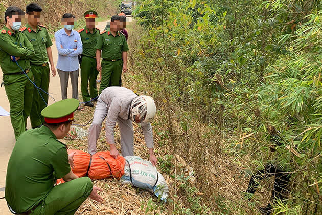 Bí ẩn đằng sau chiếc bao tải dứa bọc thi thể người ở Sơn La - Ảnh 1.