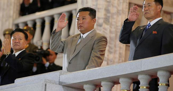 Ông Kim Jong-un lại xuất hiện với ngoại hình gây chú ý - Ảnh 2.