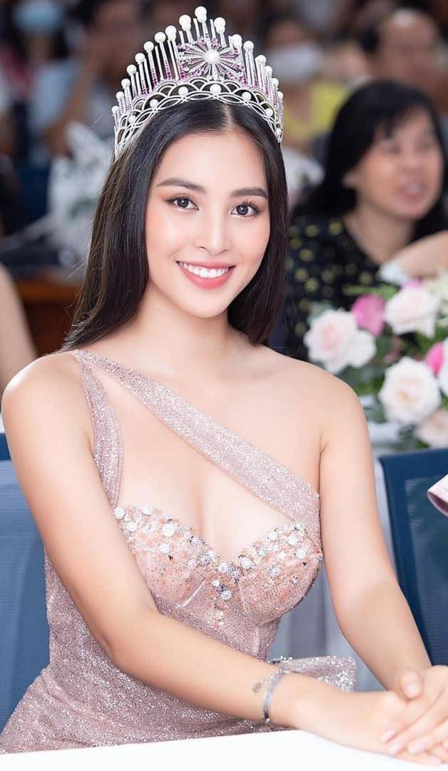 Hoa hậu Việt Nam duy nhất không bị nghi ngờ dao kéo - Ảnh 3.