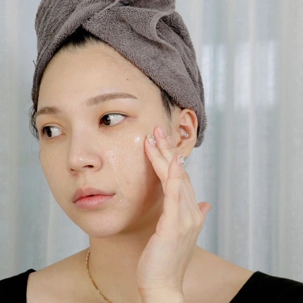 Nàng U30 nhận ra 4 lỗi skincare nếu không bỏ ngay thì da muôn đời không thể đẹp lên - Ảnh 2.