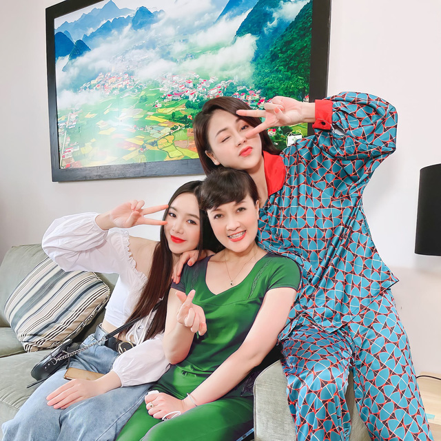 Thời trang đồ ngủ trên phim của Phương Oanh, Hồng Diễm cùng các nữ diễn viên - Ảnh 9.