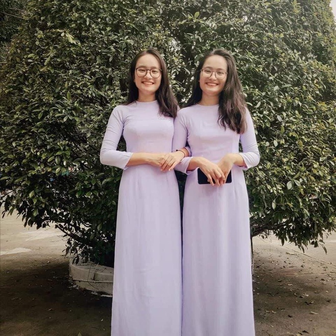 Chị em song sinh đỗ thủ khoa, á khoa ngành Răng hàm mặt - Ảnh 1. Chị em song sinh đỗ thủ khoa, á khoa ngành Răng hàm mặt - Ảnh 1.