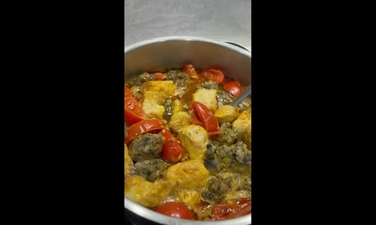 Diễm My 9X nấu bún ốc Hà Nội - Ảnh 2. Diễm My 9X nấu bún ốc Hà Nội - Ảnh 2.