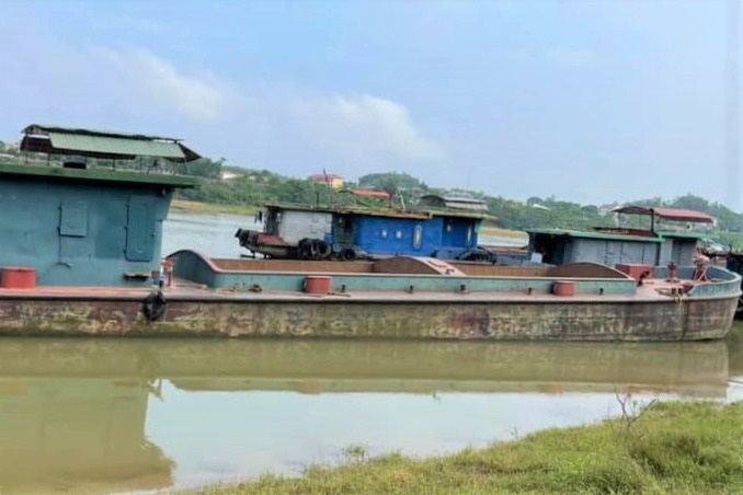 Ba cô gái trẻ &quot;vượt sông&quot; từ Hà Nam về Ninh Bình để trốn khai báo y tế - Ảnh 1.